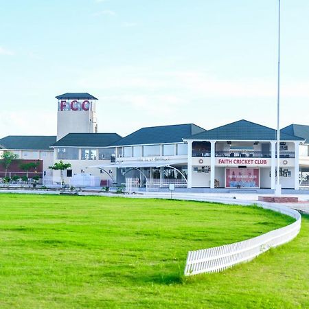 Faith Cricket Club & Resort Bhopal Exterior foto