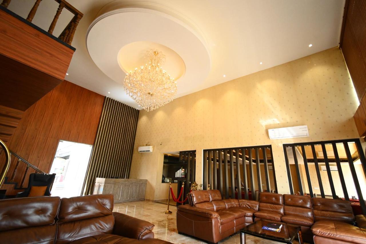 Faith Cricket Club & Resort Bhopal Exterior foto